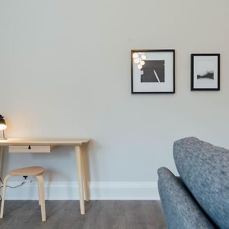 Stylish Stirling Apartment - Free Parking Экстерьер фото