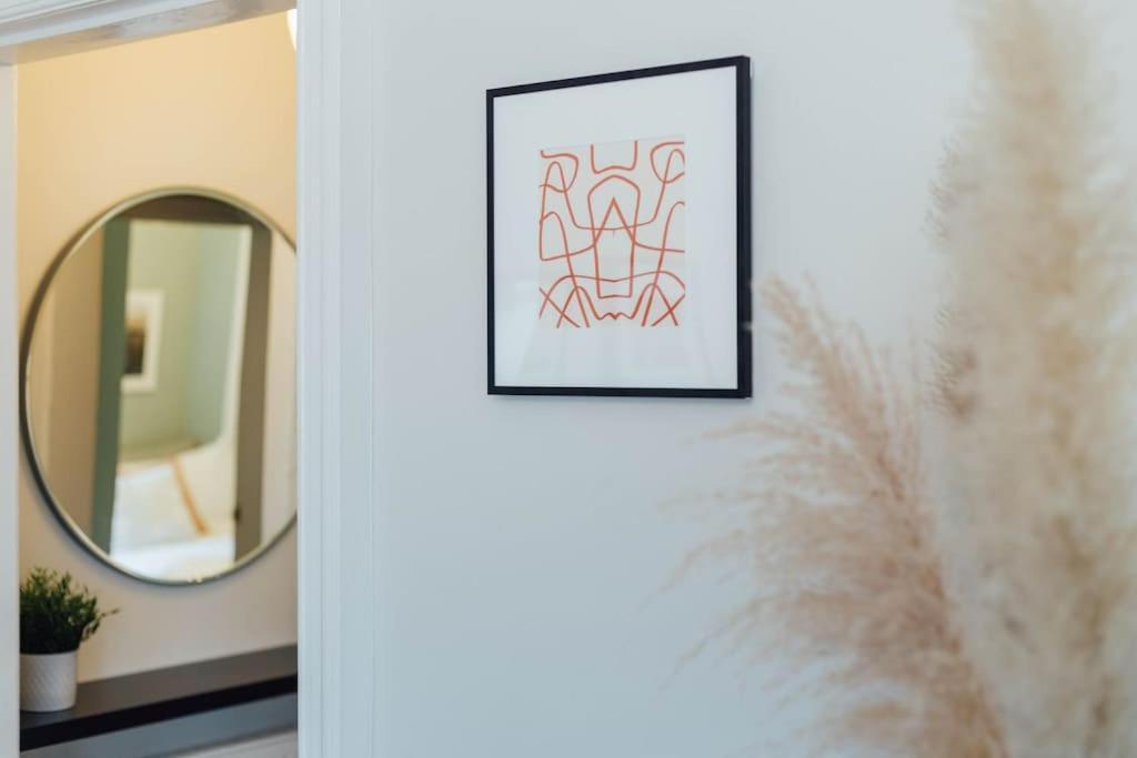 Stylish Stirling Apartment - Free Parking Экстерьер фото