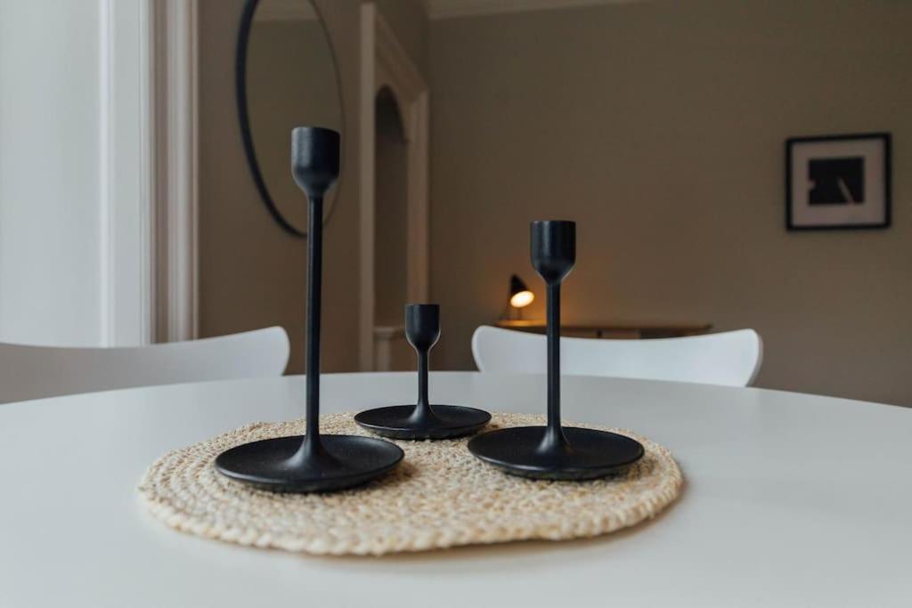 Stylish Stirling Apartment - Free Parking Экстерьер фото