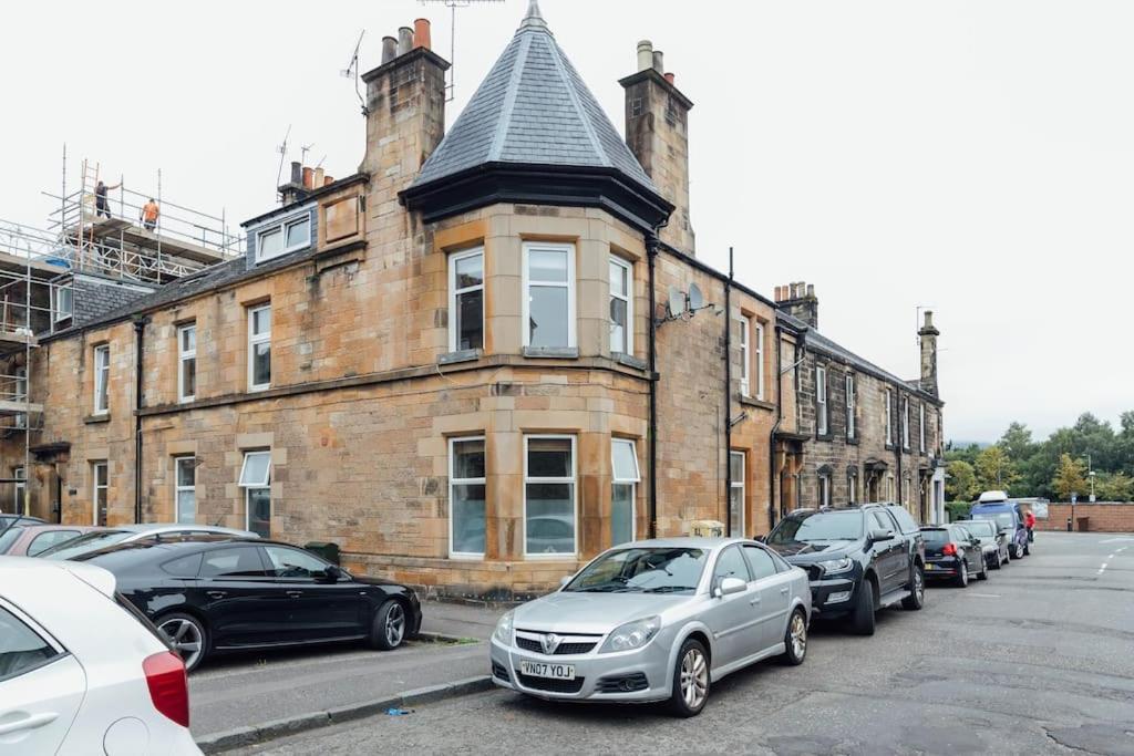 Stylish Stirling Apartment - Free Parking Экстерьер фото
