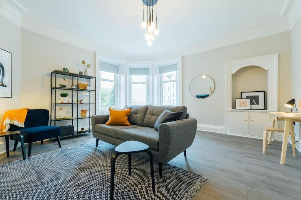 Stylish Stirling Apartment - Free Parking Экстерьер фото