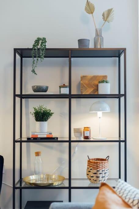 Stylish Stirling Apartment - Free Parking Экстерьер фото